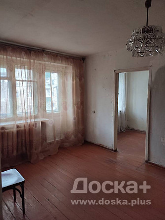 Продам трехкомнатную квартиру ул. Столярова, д. 65